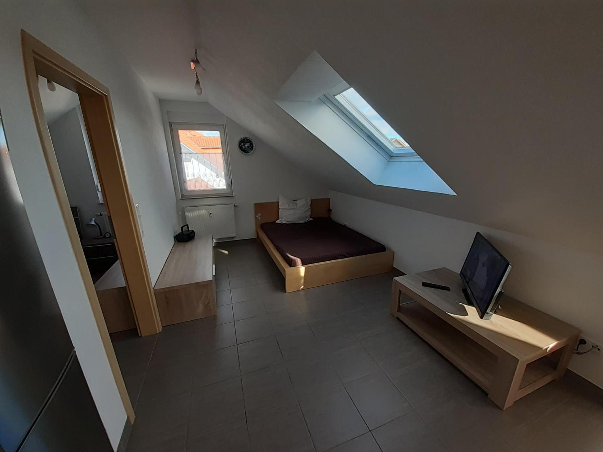 Fewo Steinhohle, Dg 45Qm, 1 Schlafzimmer & 1 Wohn-Esszimmer Mit Bett Sulzbach am Main 外观 照片